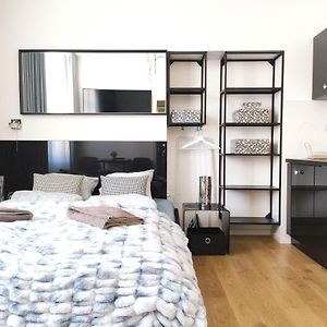 Studio met een King Size Bed